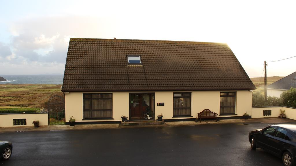 Atlantic Breeze Bed and Breakfast Keel  Buitenkant foto