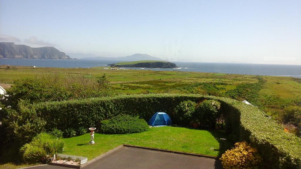 Atlantic Breeze Bed and Breakfast Keel  Buitenkant foto